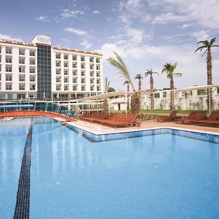 Kum Otel 5*