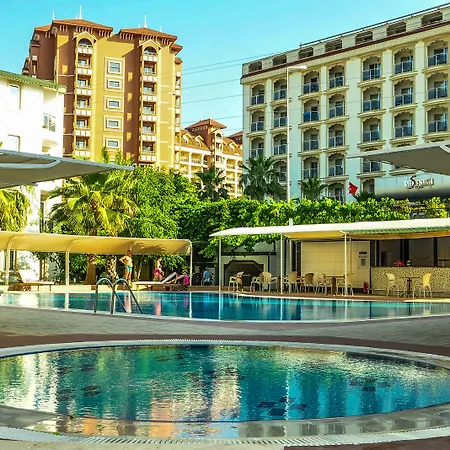 Kum Hotel 5*