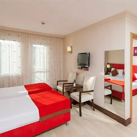 Kum Hotel 5*