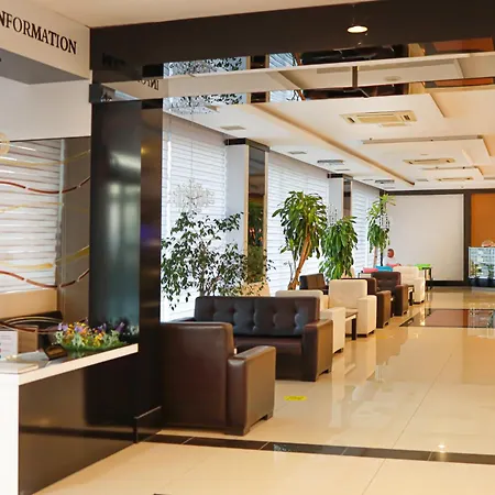 Kum Hotel 5*